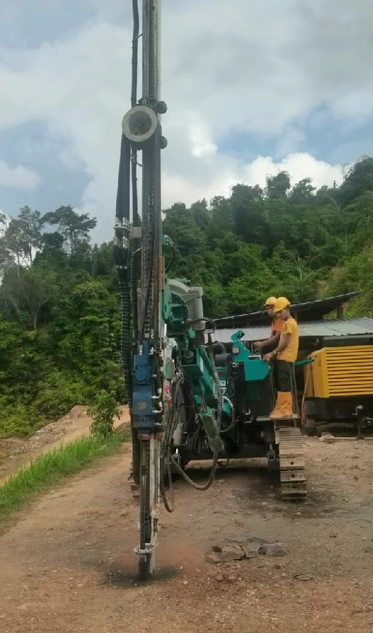 孔山KS680成功抵達馬來西亞新礦山